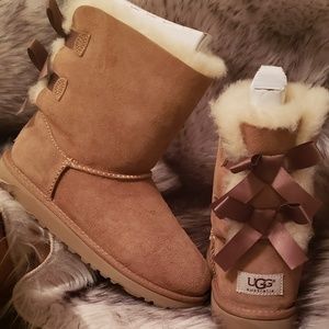 UGG Bailey Bow with Care Kit